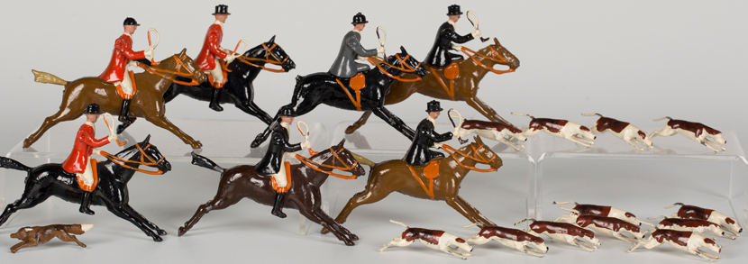  small collection of Britains hunting figures