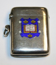 LOT 889