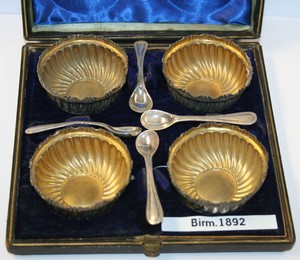LOT 484