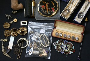 LOT 725