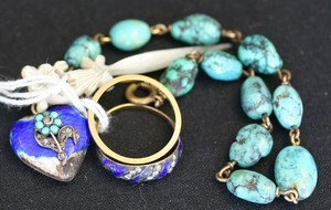 LOT 589