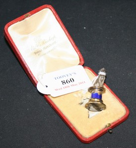 LOT 860