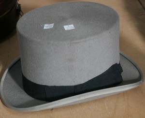LOT 2742