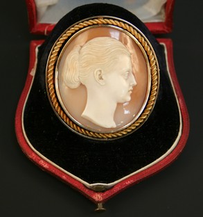 LOT 709