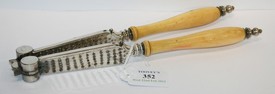 LOT 352