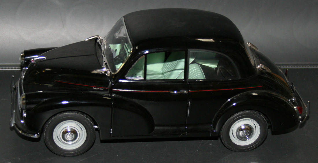 A Sun Star 1-12th scale die-cast model of a 1956 Morris Minor 1000