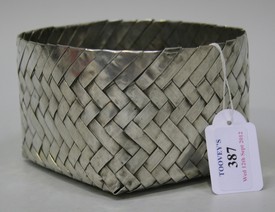 LOT 387