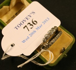LOT 736