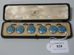 LOT 828