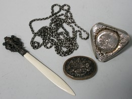 LOT 836