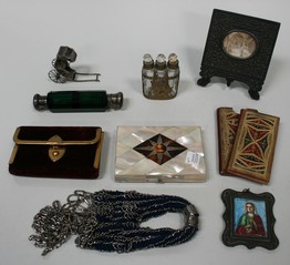 LOT 858