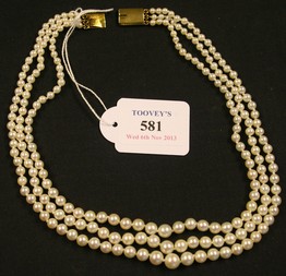 LOT 581