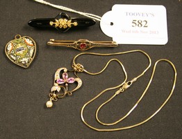 LOT 582