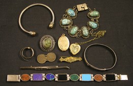 LOT 609