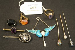LOT 657
