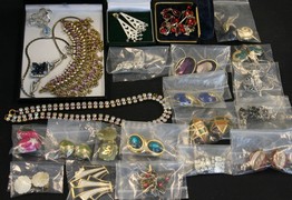 LOT 684