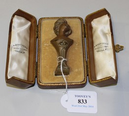 LOT 833
