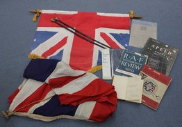 LOT 892
