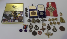 LOT 895