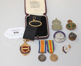 LOT 896
