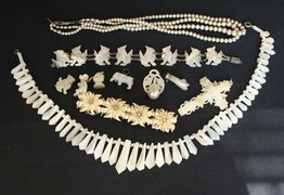 LOT 697