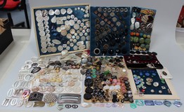 LOT 828