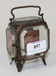 LOT 857