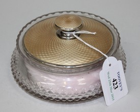LOT 423