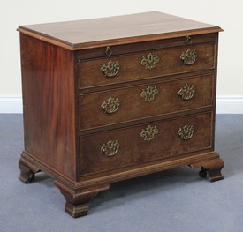 LOT 2082
