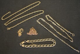 LOT 671