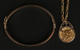 LOT 582