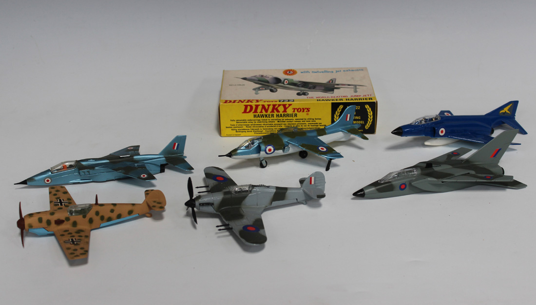 Dinky Harrier 722 repro black plastic nose cone. 