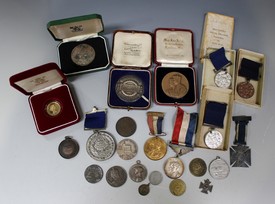 LOT 953