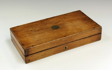 LOT 883