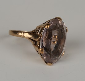 LOT 561