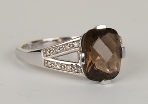 LOT 517