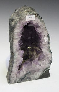 LOT 2651