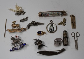 LOT 557