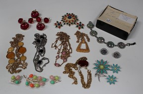 LOT 644
