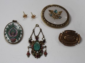 LOT 654