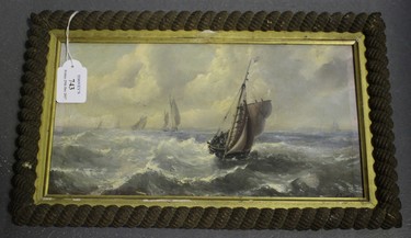 LOT 743