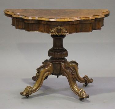 LOT 835