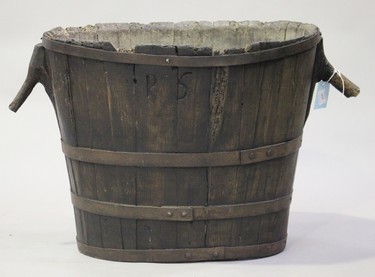 LOT 2527