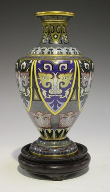 LOT 2584