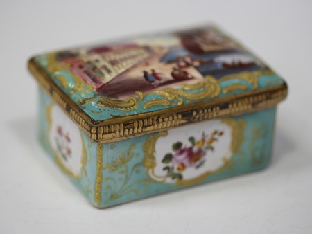 LOT 2472