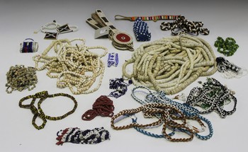 LOT 733