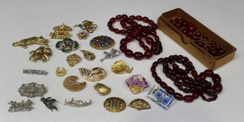 LOT 658