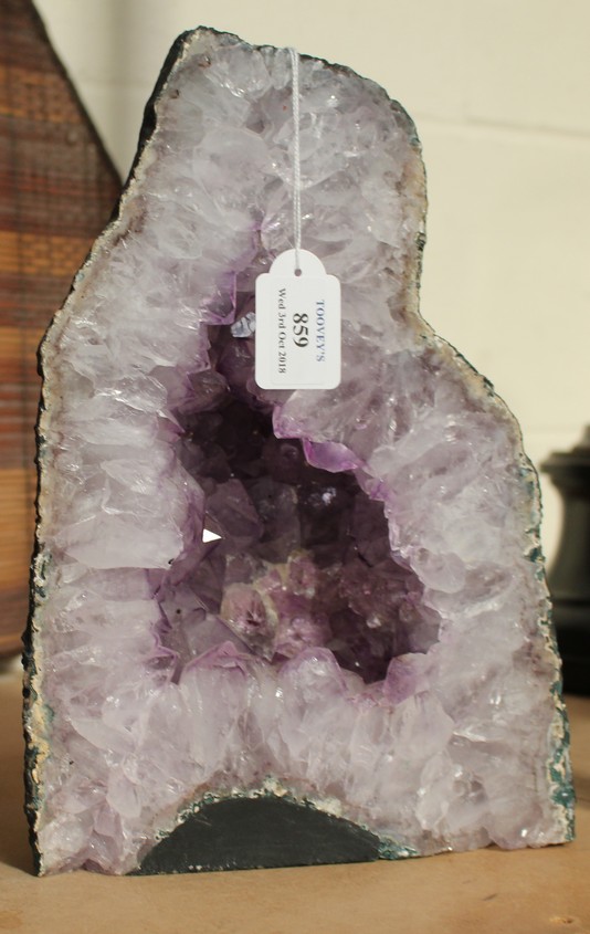 LOT 859