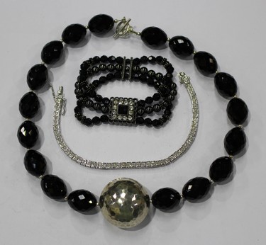 LOT 548