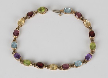 LOT 558